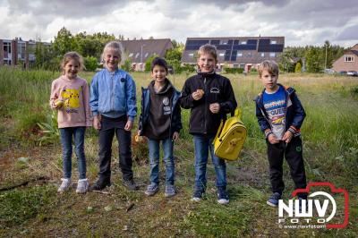 Geslaagde Start: Eerste Avond van de Avondvierdaagse op ’t Harde met een Kleine 600 Wandelaars. - © NWVFoto.nl