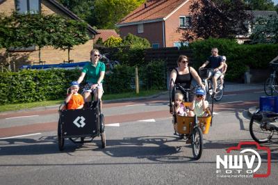 Wandelen in de schaduw: een geslaagde avond op ’t Harde - © NWVFoto.nl