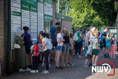 Wandelen in de schaduw: een geslaagde avond op ’t Harde - © NWVFoto.nl