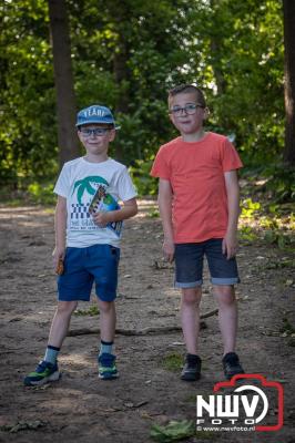 Wandelen in de schaduw: een geslaagde avond op ’t Harde - © NWVFoto.nl