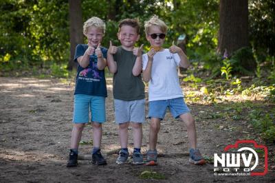 Wandelen in de schaduw: een geslaagde avond op ’t Harde - © NWVFoto.nl