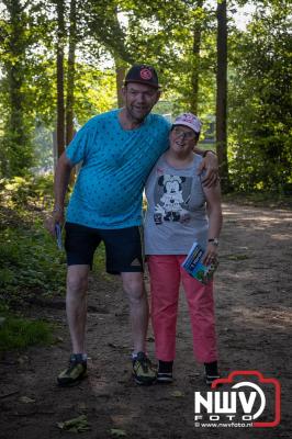 Wandelen in de schaduw: een geslaagde avond op ’t Harde - © NWVFoto.nl