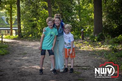 Wandelen in de schaduw: een geslaagde avond op ’t Harde - © NWVFoto.nl