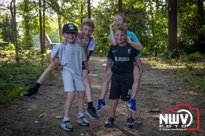 Wandelen in de schaduw: een geslaagde avond op ’t Harde - © NWVFoto.nl