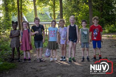 Wandelen in de schaduw: een geslaagde avond op ’t Harde - © NWVFoto.nl