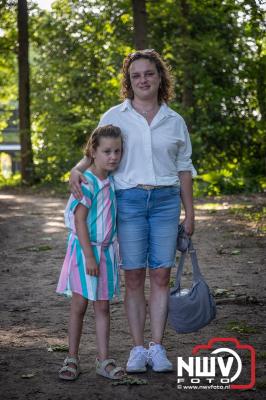 Wandelen in de schaduw: een geslaagde avond op ’t Harde - © NWVFoto.nl