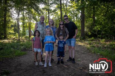 Wandelen in de schaduw: een geslaagde avond op ’t Harde - © NWVFoto.nl