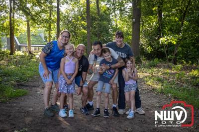 Wandelen in de schaduw: een geslaagde avond op ’t Harde - © NWVFoto.nl