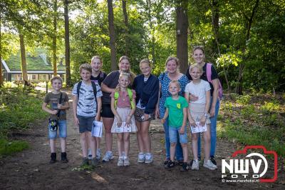 Wandelen in de schaduw: een geslaagde avond op ’t Harde - © NWVFoto.nl
