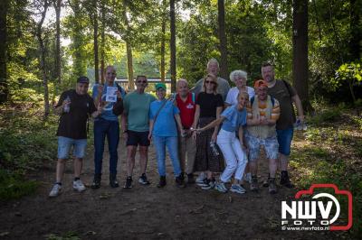 Wandelen in de schaduw: een geslaagde avond op ’t Harde - © NWVFoto.nl