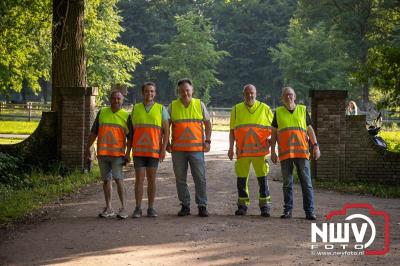 Wandelen in de schaduw: een geslaagde avond op ’t Harde - © NWVFoto.nl