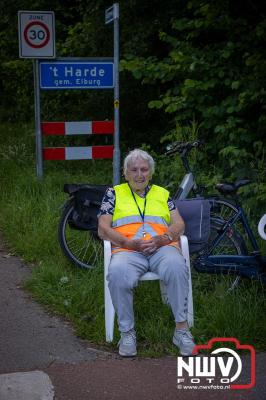 Wandelen in de schaduw: een geslaagde avond op ’t Harde - © NWVFoto.nl