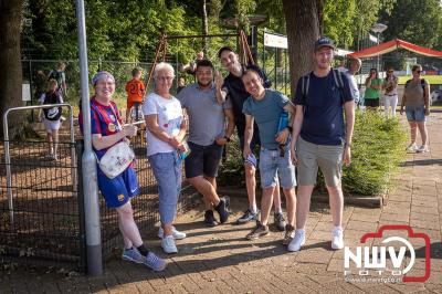 Wat een geweldige slotavond van de avondwandelvierdaagse op 't Harde. - © NWVFoto.nl