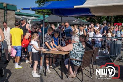 Wat een geweldige slotavond van de avondwandelvierdaagse op 't Harde. - © NWVFoto.nl