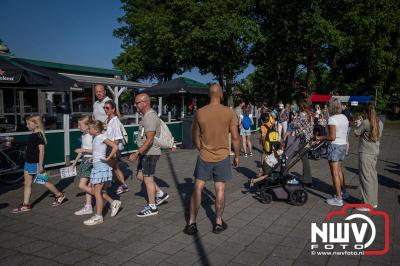 Wat een geweldige slotavond van de avondwandelvierdaagse op 't Harde. - © NWVFoto.nl
