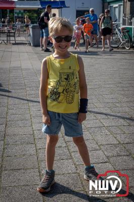 Wat een geweldige slotavond van de avondwandelvierdaagse op 't Harde. - © NWVFoto.nl