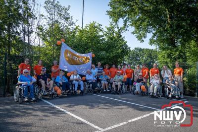 Wat een geweldige slotavond van de avondwandelvierdaagse op 't Harde. - © NWVFoto.nl