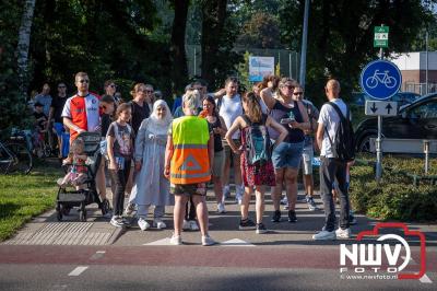 Wat een geweldige slotavond van de avondwandelvierdaagse op 't Harde. - © NWVFoto.nl