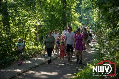 Wat een geweldige slotavond van de avondwandelvierdaagse op 't Harde. - © NWVFoto.nl