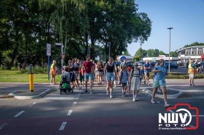 Wat een geweldige slotavond van de avondwandelvierdaagse op 't Harde. - © NWVFoto.nl