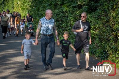 Wat een geweldige slotavond van de avondwandelvierdaagse op 't Harde. - © NWVFoto.nl