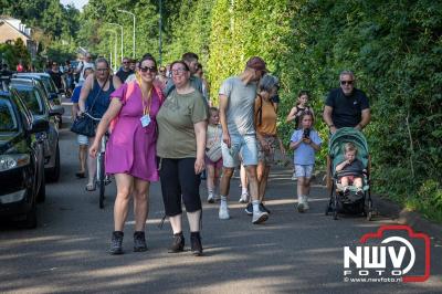 Wat een geweldige slotavond van de avondwandelvierdaagse op 't Harde. - © NWVFoto.nl