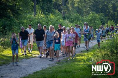 Wat een geweldige slotavond van de avondwandelvierdaagse op 't Harde. - © NWVFoto.nl
