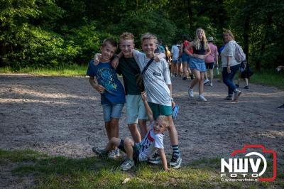 Wat een geweldige slotavond van de avondwandelvierdaagse op 't Harde. - © NWVFoto.nl