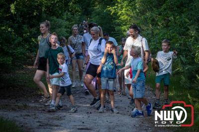 Wat een geweldige slotavond van de avondwandelvierdaagse op 't Harde. - © NWVFoto.nl