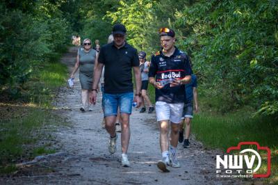 Wat een geweldige slotavond van de avondwandelvierdaagse op 't Harde. - © NWVFoto.nl