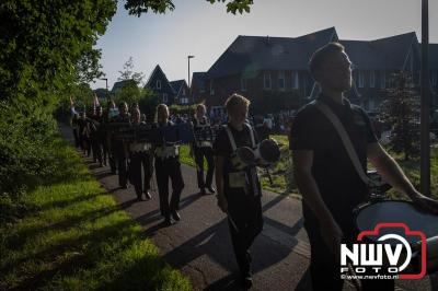 Wat een geweldige slotavond van de avondwandelvierdaagse op 't Harde. - © NWVFoto.nl
