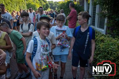 Wat een geweldige slotavond van de avondwandelvierdaagse op 't Harde. - © NWVFoto.nl
