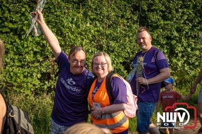 Wat een geweldige slotavond van de avondwandelvierdaagse op 't Harde. - © NWVFoto.nl