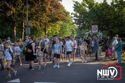 Wat een geweldige slotavond van de avondwandelvierdaagse op 't Harde. - © NWVFoto.nl