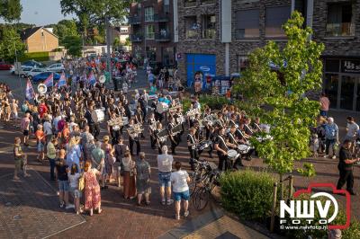 Wat een geweldige slotavond van de avondwandelvierdaagse op 't Harde. - © NWVFoto.nl