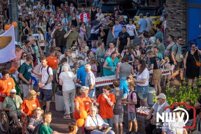 Wat een geweldige slotavond van de avondwandelvierdaagse op 't Harde. - © NWVFoto.nl