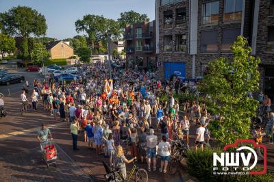 Wat een geweldige slotavond van de avondwandelvierdaagse op 't Harde. - © NWVFoto.nl