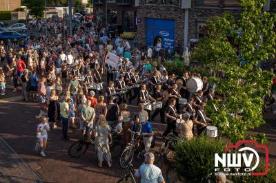 Wat een geweldige slotavond van de avondwandelvierdaagse op 't Harde. - © NWVFoto.nl