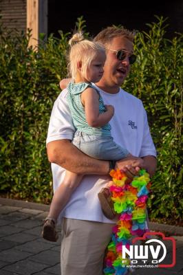 Wat een geweldige slotavond van de avondwandelvierdaagse op 't Harde. - © NWVFoto.nl