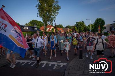Wat een geweldige slotavond van de avondwandelvierdaagse op 't Harde. - © NWVFoto.nl