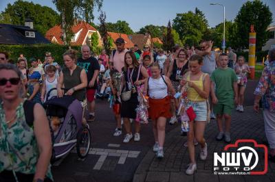 Wat een geweldige slotavond van de avondwandelvierdaagse op 't Harde. - © NWVFoto.nl