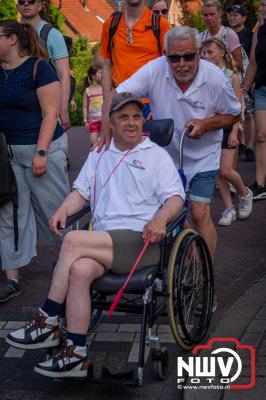 Wat een geweldige slotavond van de avondwandelvierdaagse op 't Harde. - © NWVFoto.nl