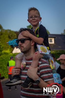 Wat een geweldige slotavond van de avondwandelvierdaagse op 't Harde. - © NWVFoto.nl