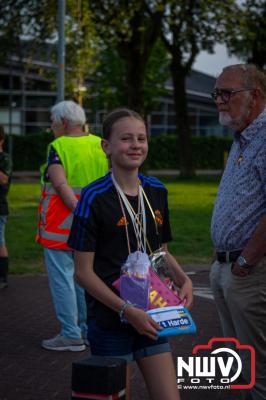Wat een geweldige slotavond van de avondwandelvierdaagse op 't Harde. - © NWVFoto.nl