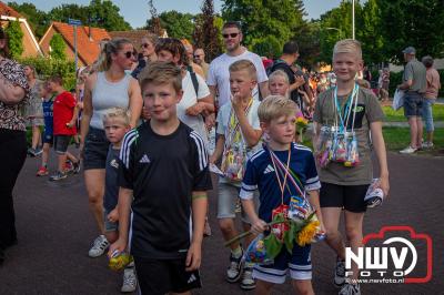 Wat een geweldige slotavond van de avondwandelvierdaagse op 't Harde. - © NWVFoto.nl
