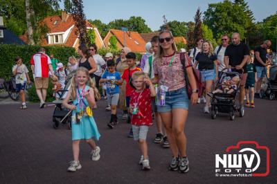 Wat een geweldige slotavond van de avondwandelvierdaagse op 't Harde. - © NWVFoto.nl