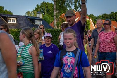 Wat een geweldige slotavond van de avondwandelvierdaagse op 't Harde. - © NWVFoto.nl