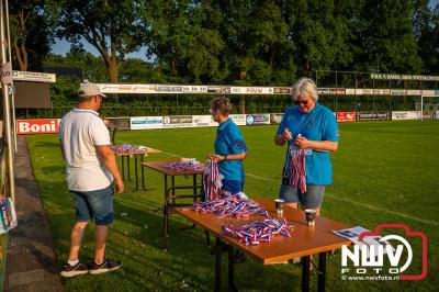 Wat een geweldige slotavond van de avondwandelvierdaagse op 't Harde. - © NWVFoto.nl