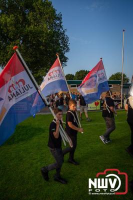 Wat een geweldige slotavond van de avondwandelvierdaagse op 't Harde. - © NWVFoto.nl
