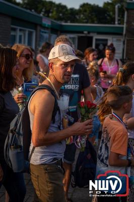 Wat een geweldige slotavond van de avondwandelvierdaagse op 't Harde. - © NWVFoto.nl